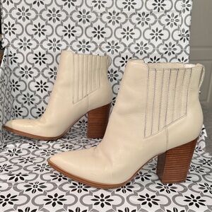 Aldo women’s Cream Ankle western style cowgirl Booties Sz 8
